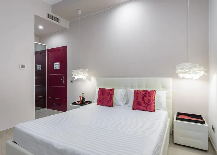 Tama Rooms